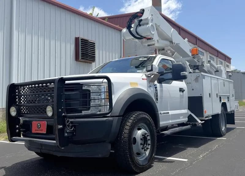 2018 Ford F550 - Bucket