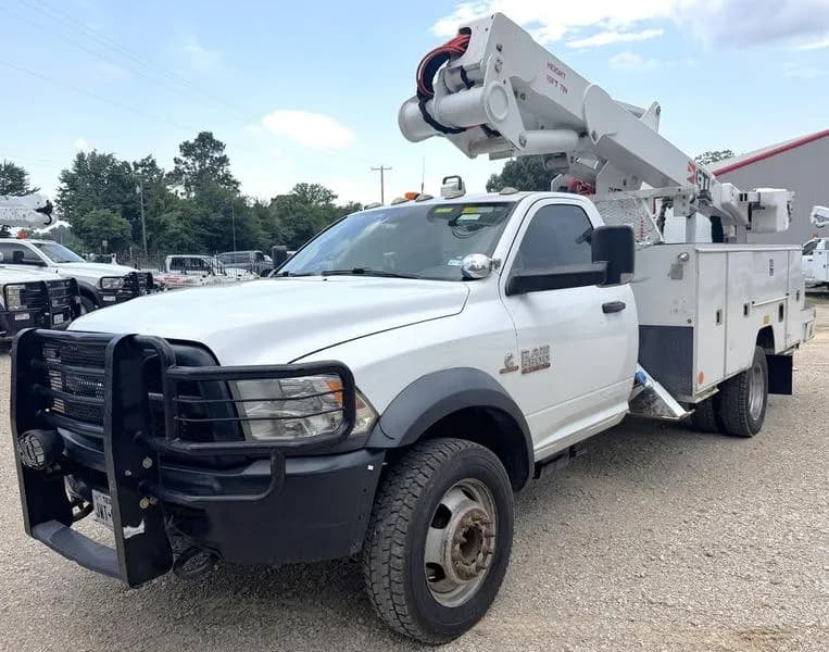 2017 Ram 5500 - Bucket