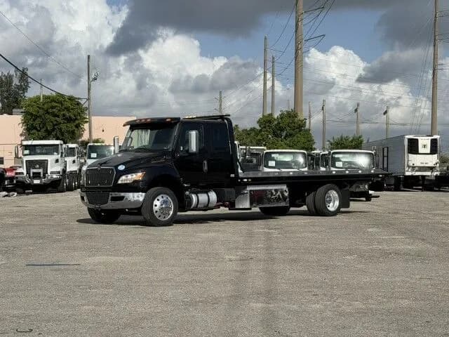 2023 International MV607 SBA Extended Cab - Tow