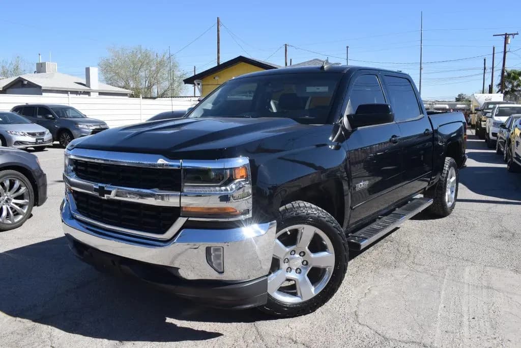 2018 Chevrolet Silverado 1500 Crew Cab - Pickup