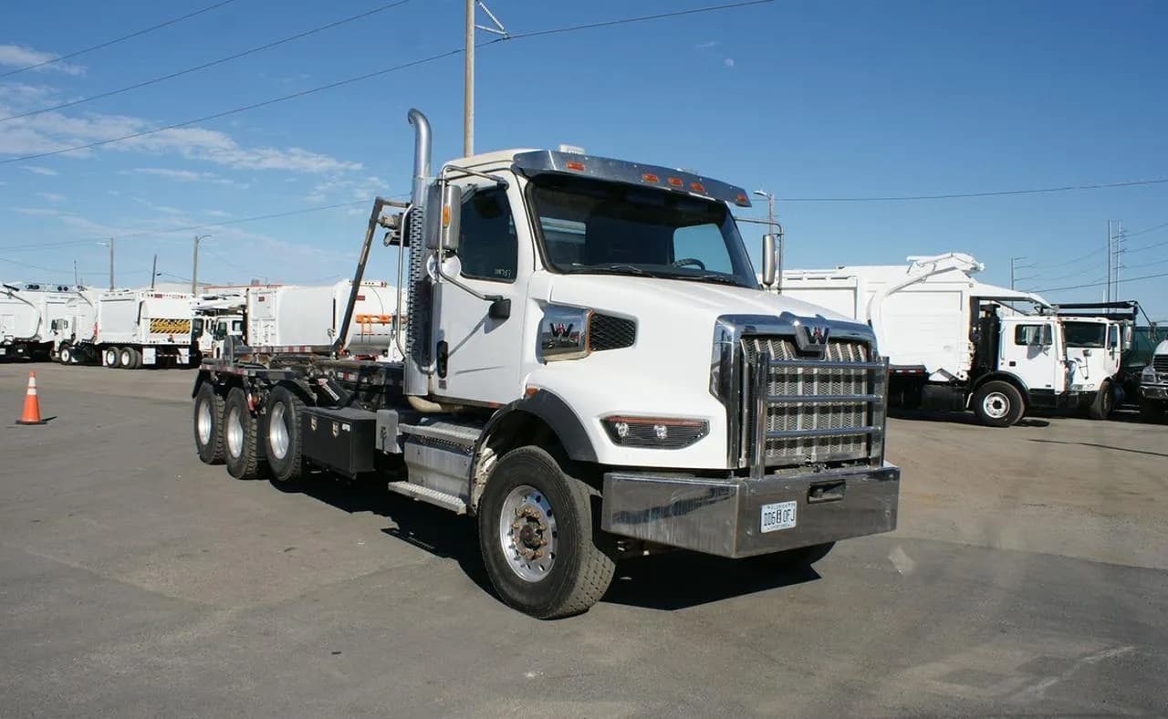 2024 Western Star 47X - Garbage