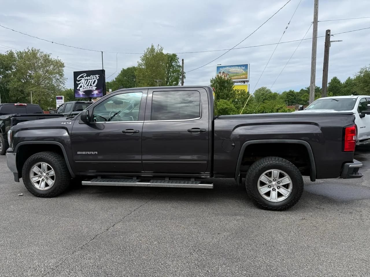 2016 GMC Sierra 1500 SLE Crew Cab Short - Pickup