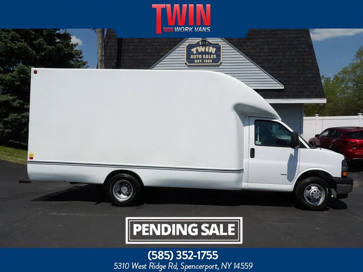 2018 Chevrolet Express 3500 Commercial Cutaway - Box