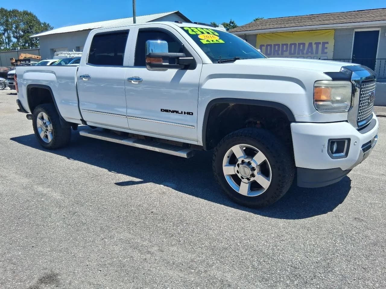 2016 GMC Sierra 2500HD Denali Crew Cab - Pickup