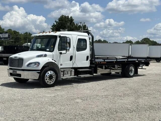 2024 Freightliner M2 - Tow