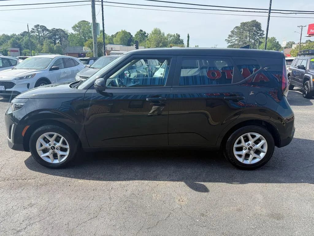 2024 Courtesy Auto Sales SOUL - Vans