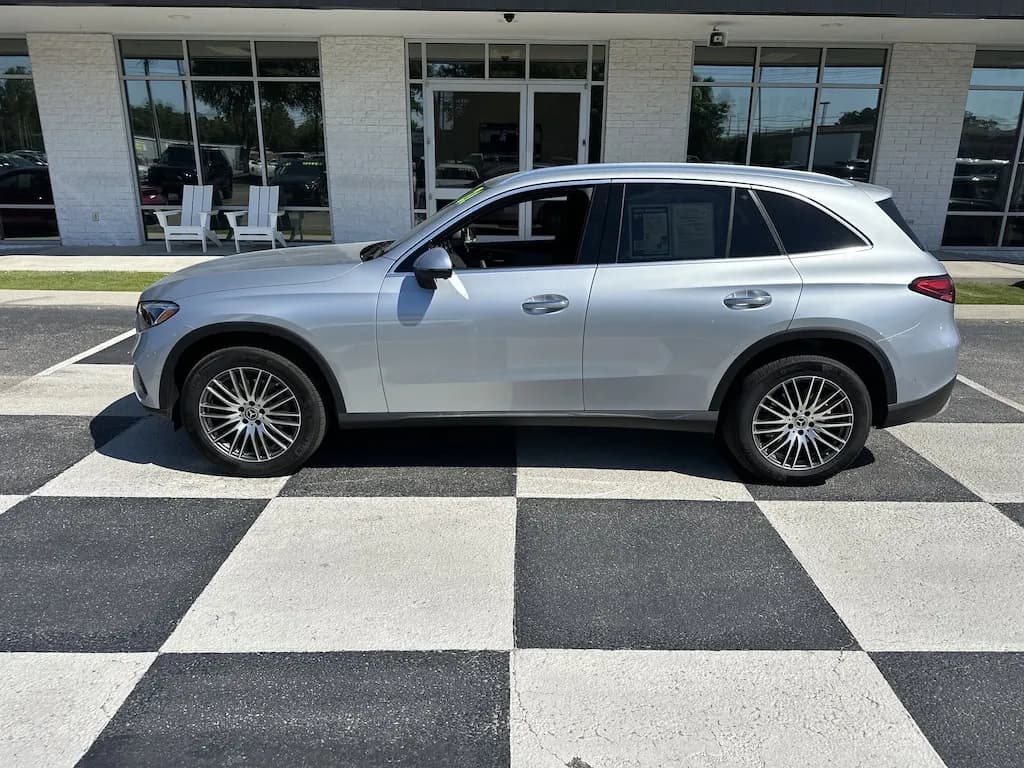 2026 Mercedes-BenzGLC 300 4MATIC
