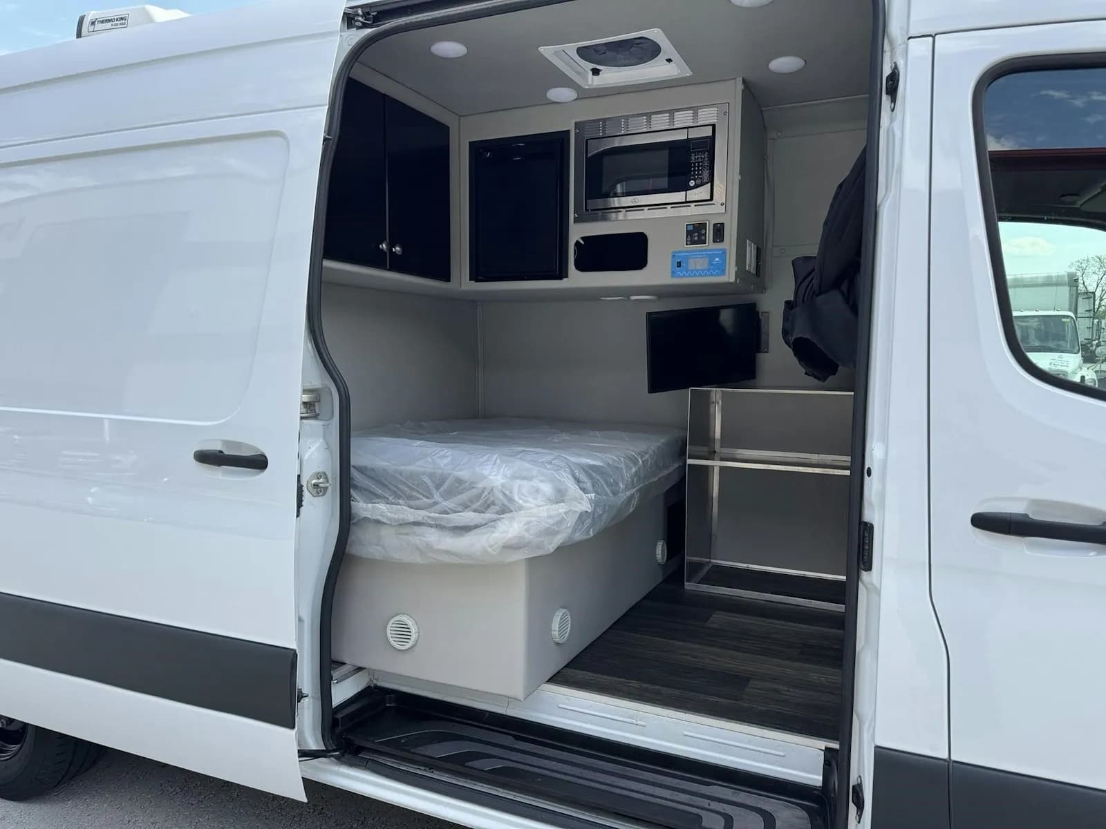2023 Mercedes-Benz SPRINTER 3500 - Vans