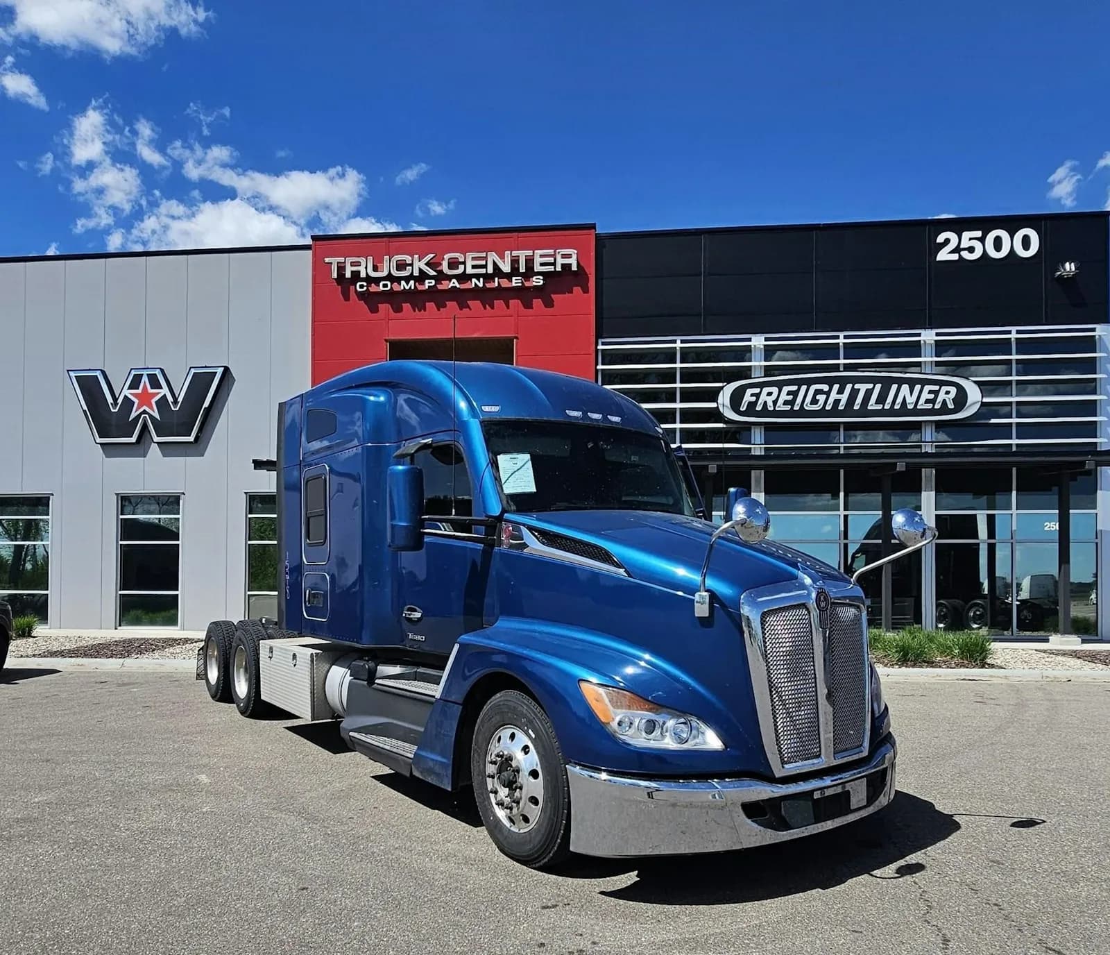 2023 Kenworth T680