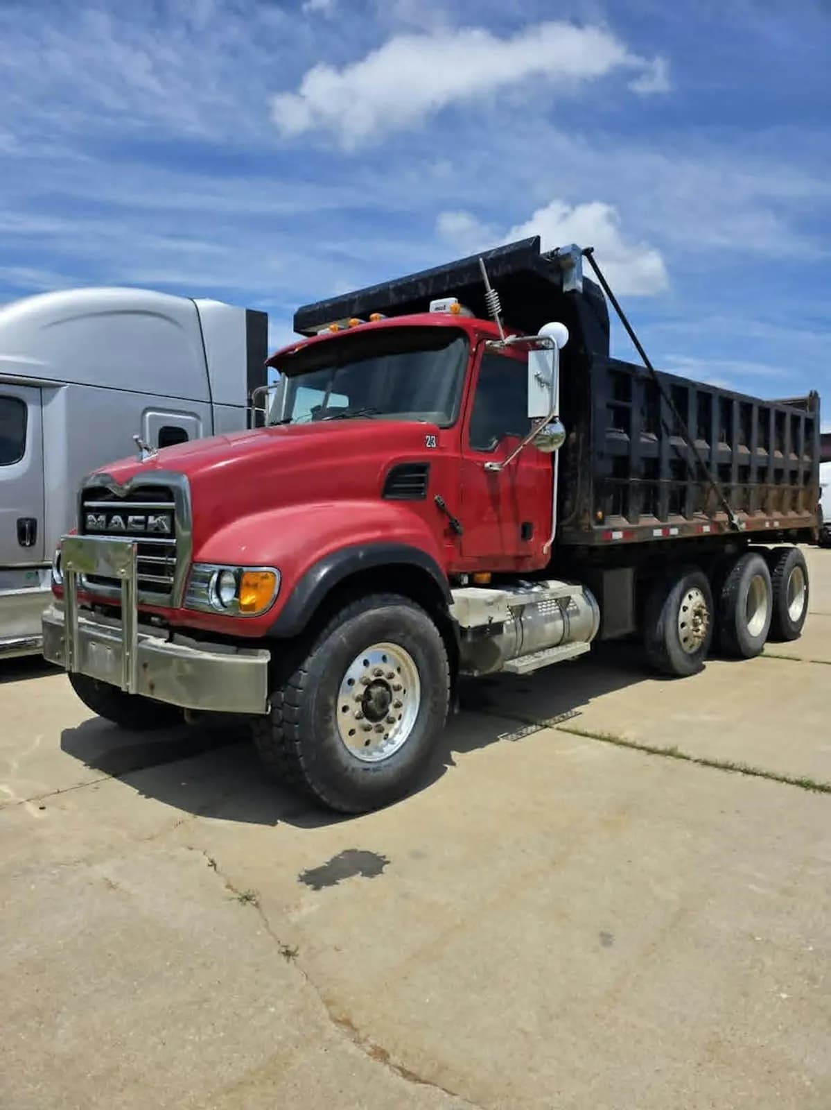 2006 Mack GRANITE 84BR