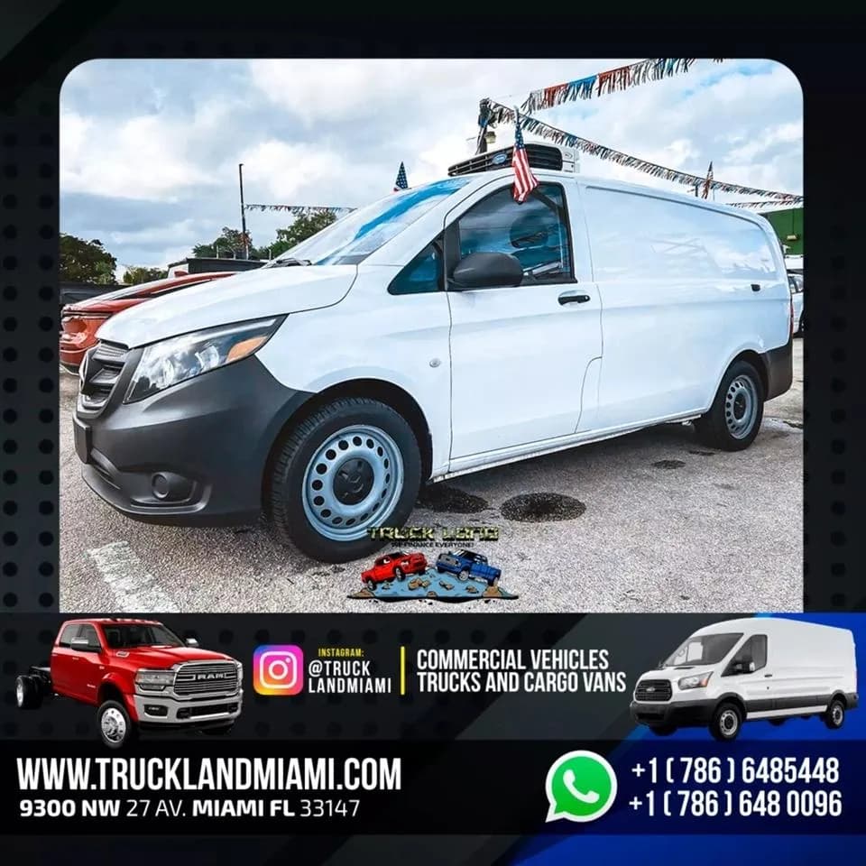 2019 Mercedes-Benz Metris Standard WB Van 3D - Vans