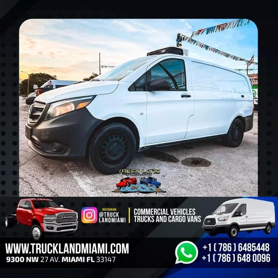 2020 Mercedes-Benz Metris Standard WB Van 3D - Vans