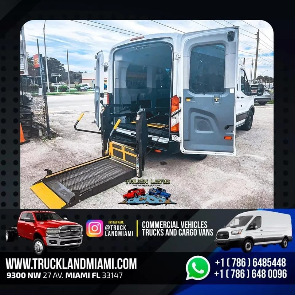 2015 Ford Transit XL w/Medium Roof Van 3D - Vans