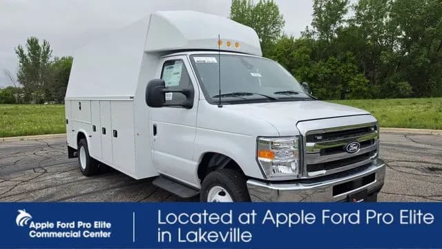 2027 Ford E-450 - Service