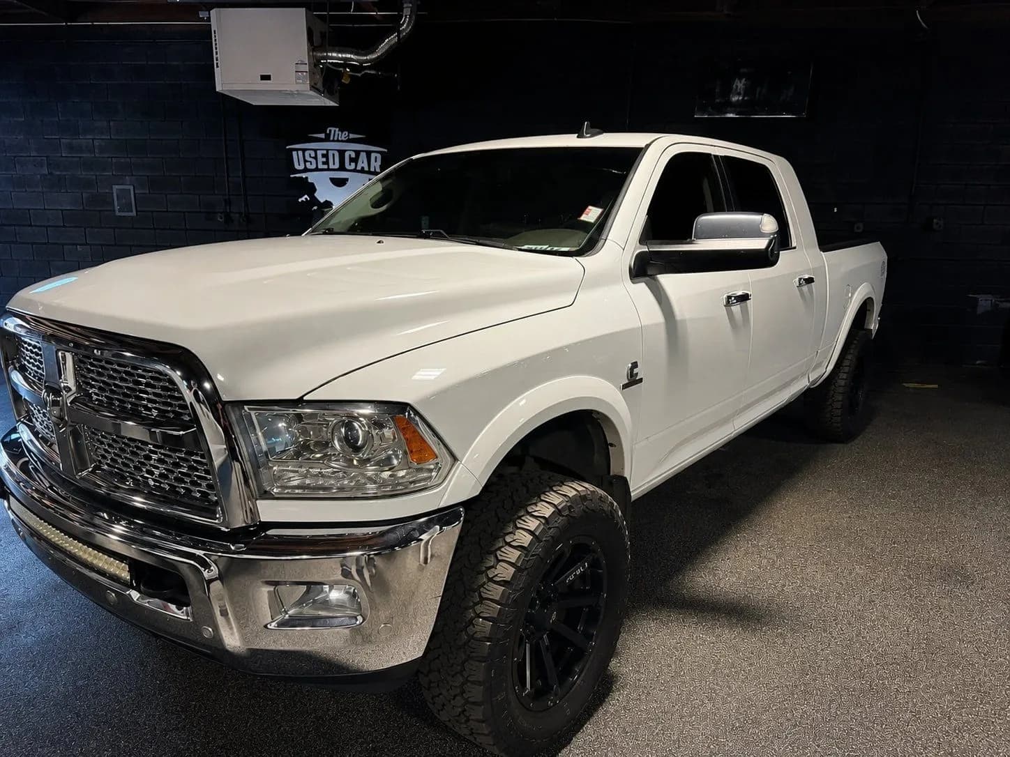 2016 Ram 3500 Laramie - Pickup