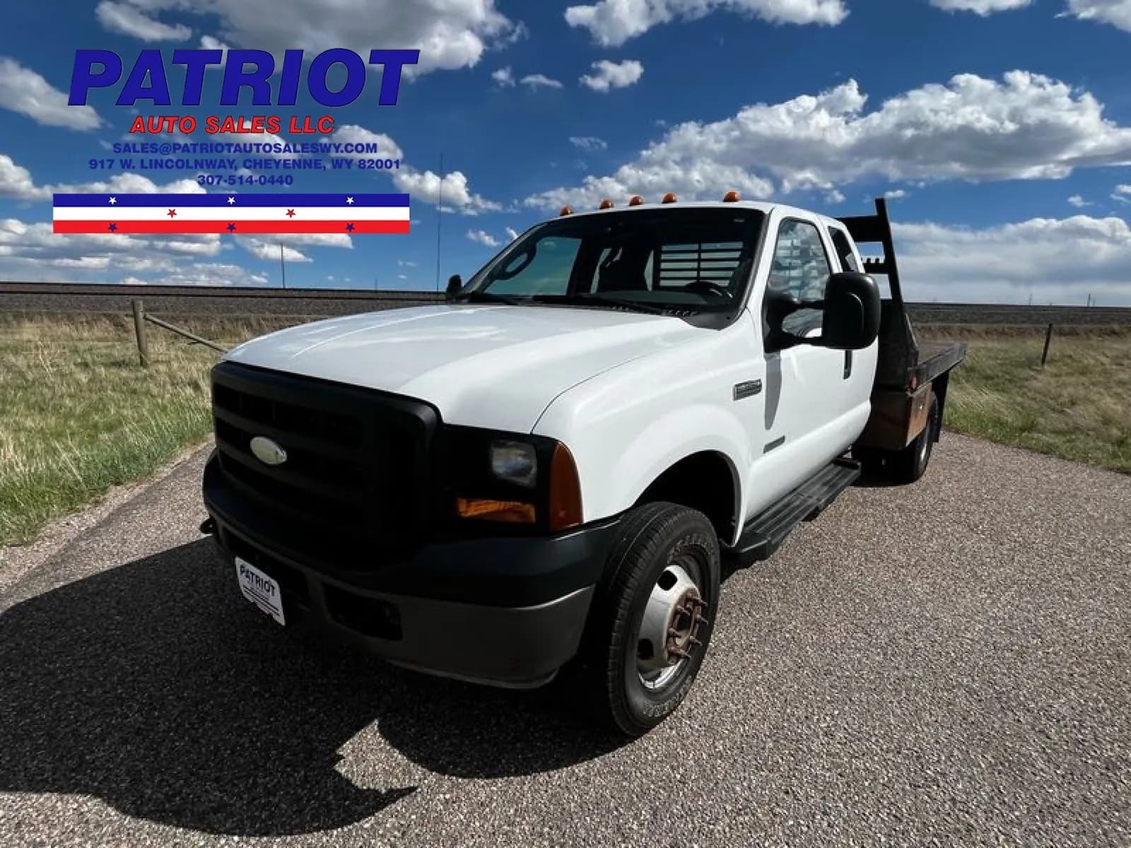 2006 Ford F-350 Chassis - Pickup