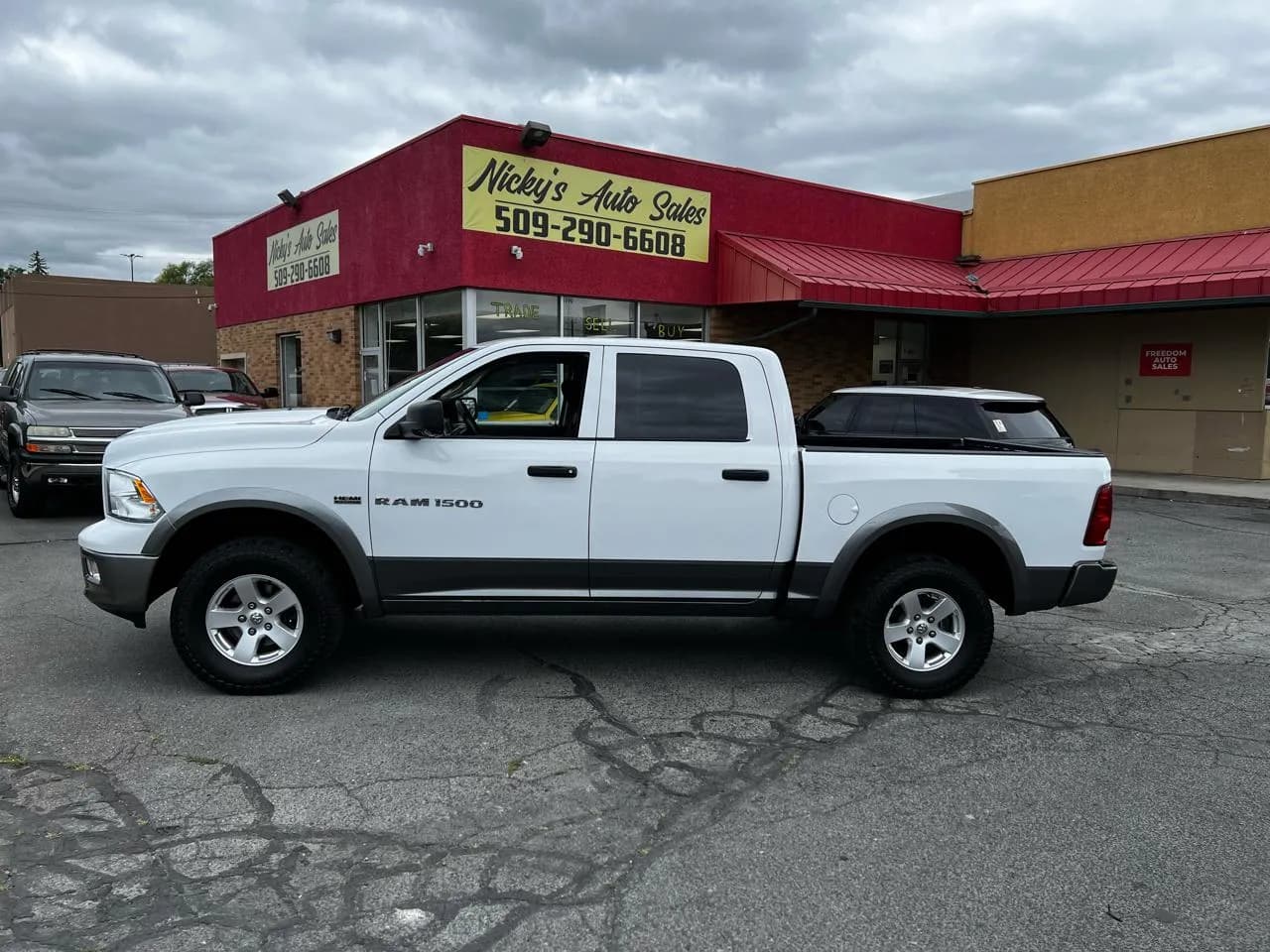 2012 Ram 1500 SLT Crew Cab - Pickup