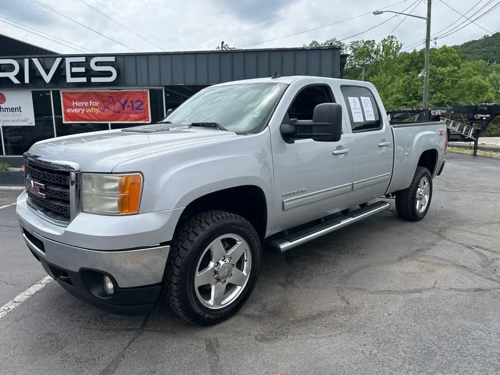 2011 GMC Sierra 2500HD - Pickup