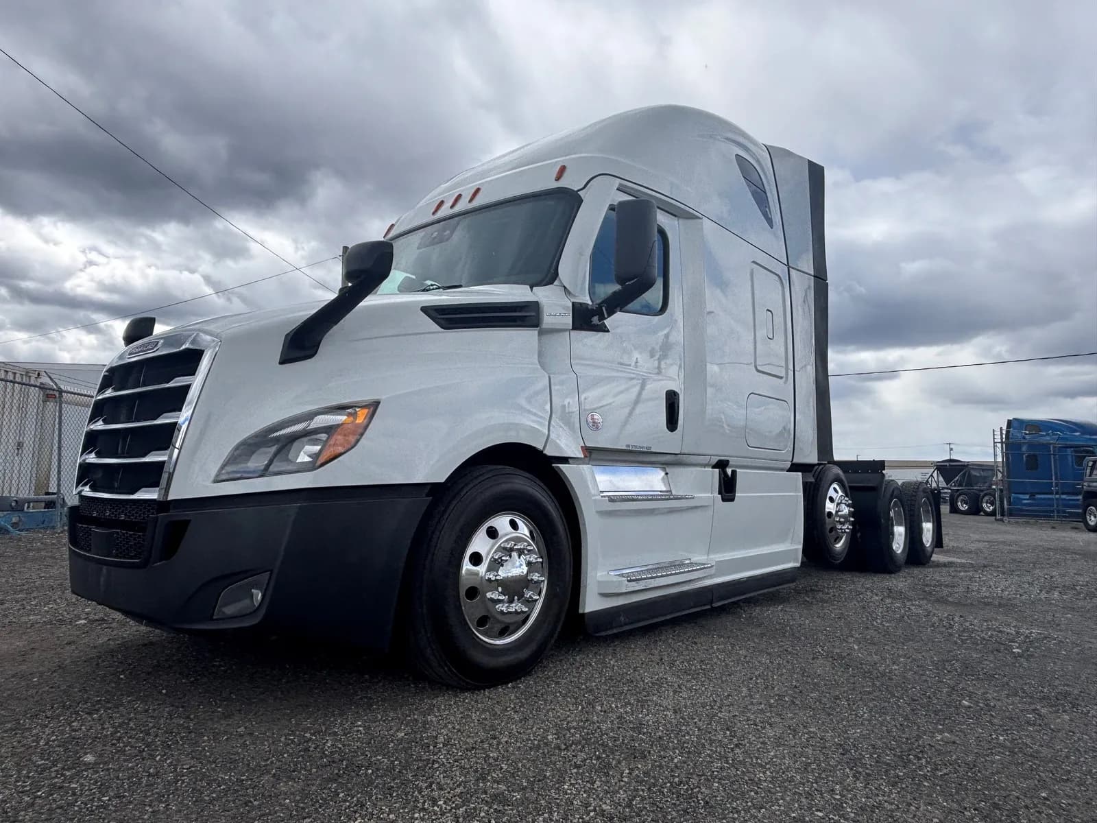2021 Freightliner CA-126 - - Sleeper