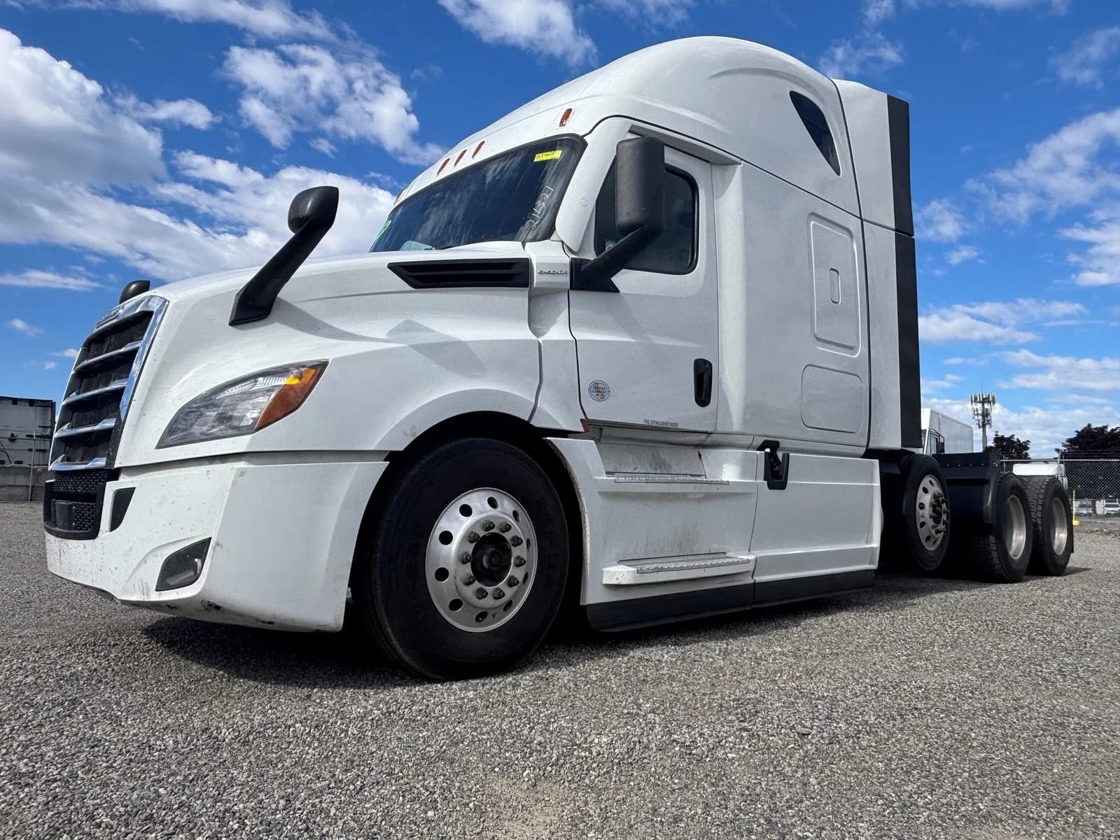 2021 Freightliner CA-126 -