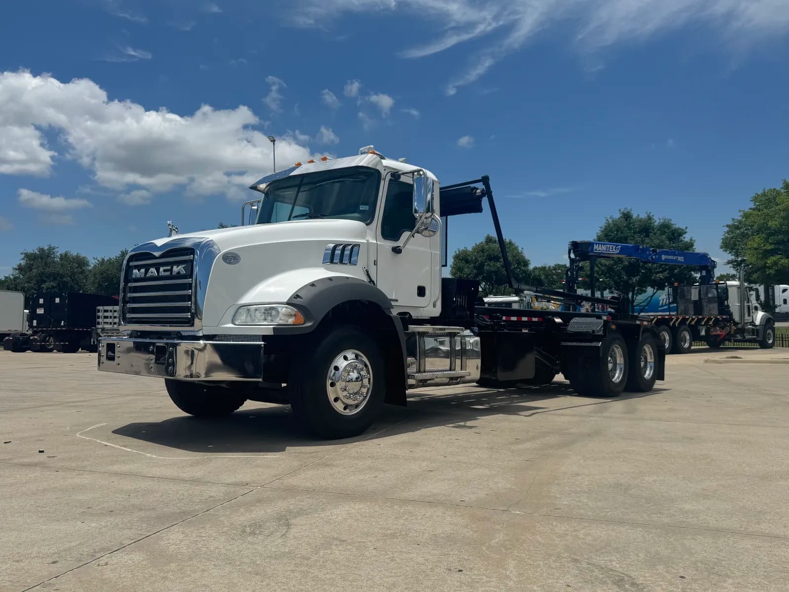 2023 Mack GR64B - - Garbage