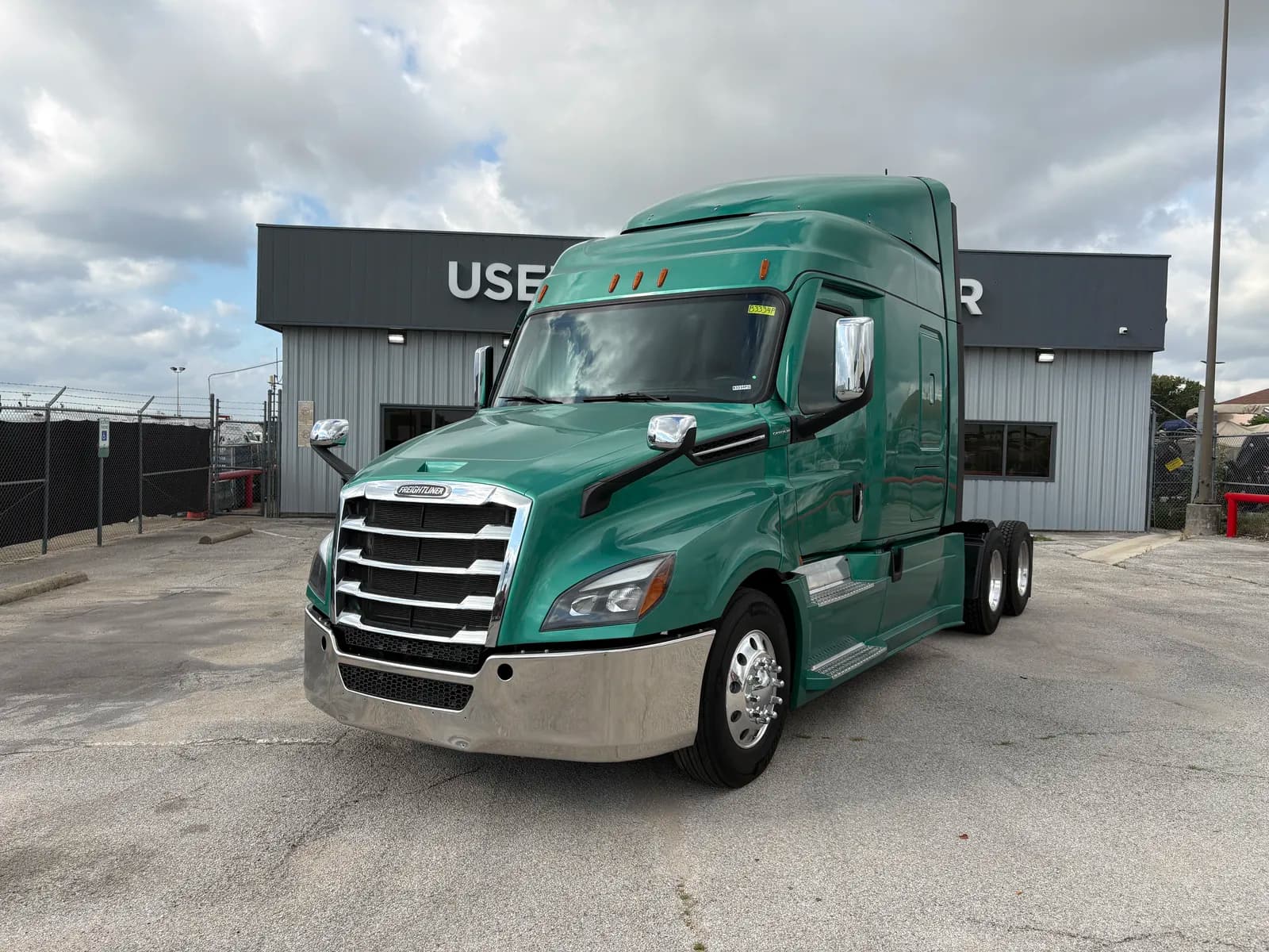 2023 Freightliner Cascadia
