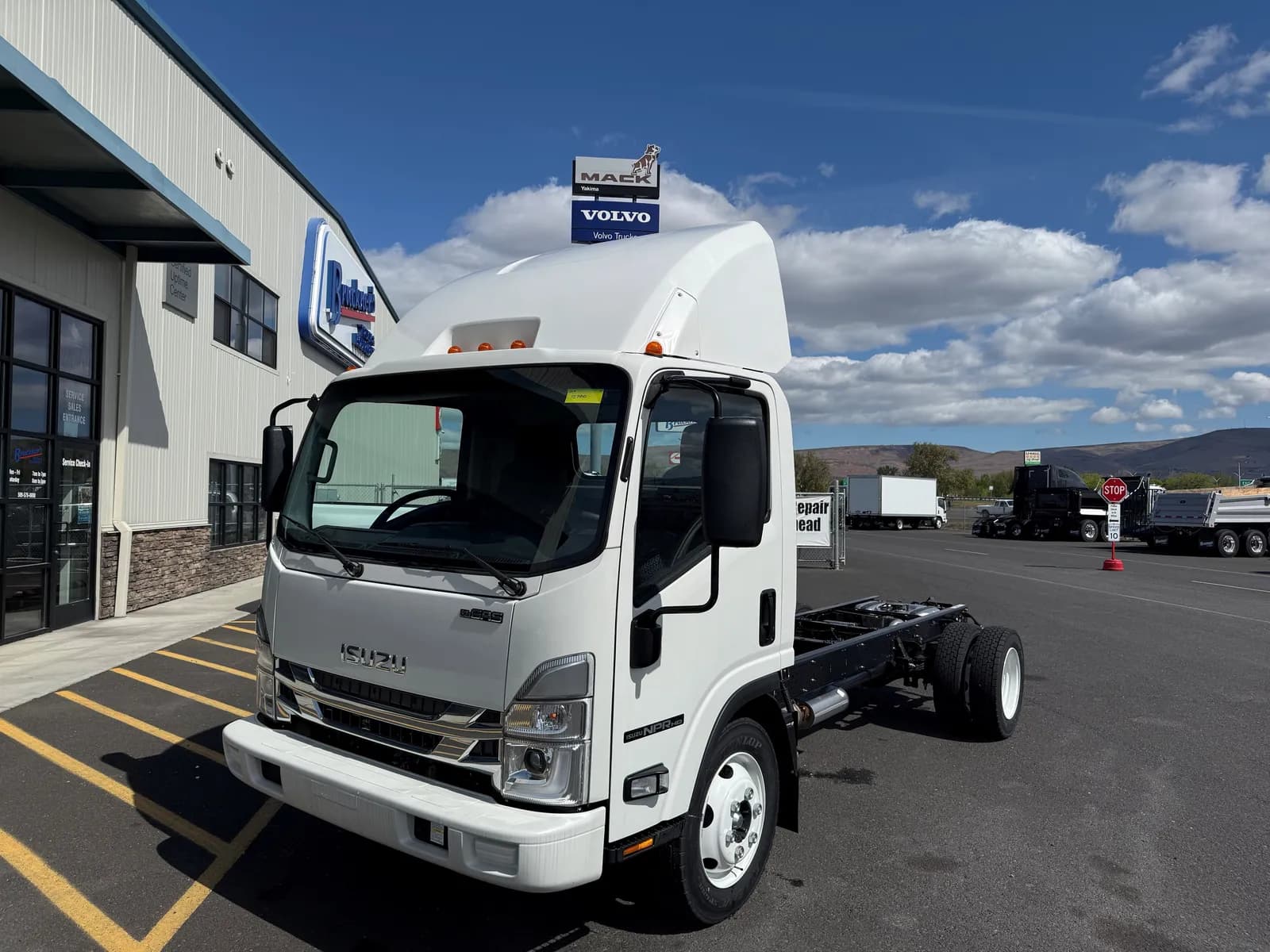 2026 Isuzu NPRGASHD