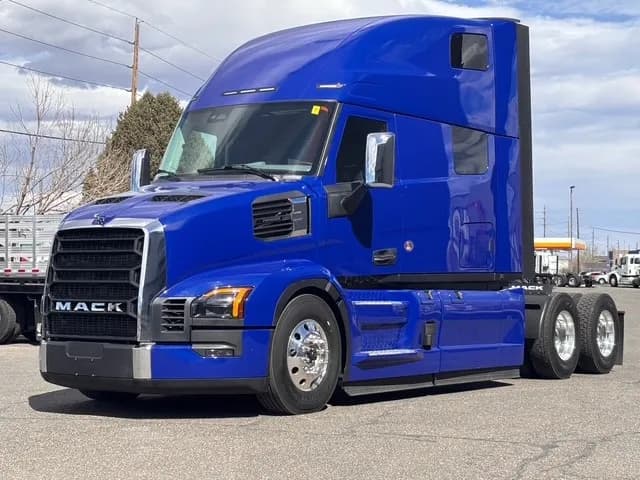 2026 Mack PR64T76H - Sleeper