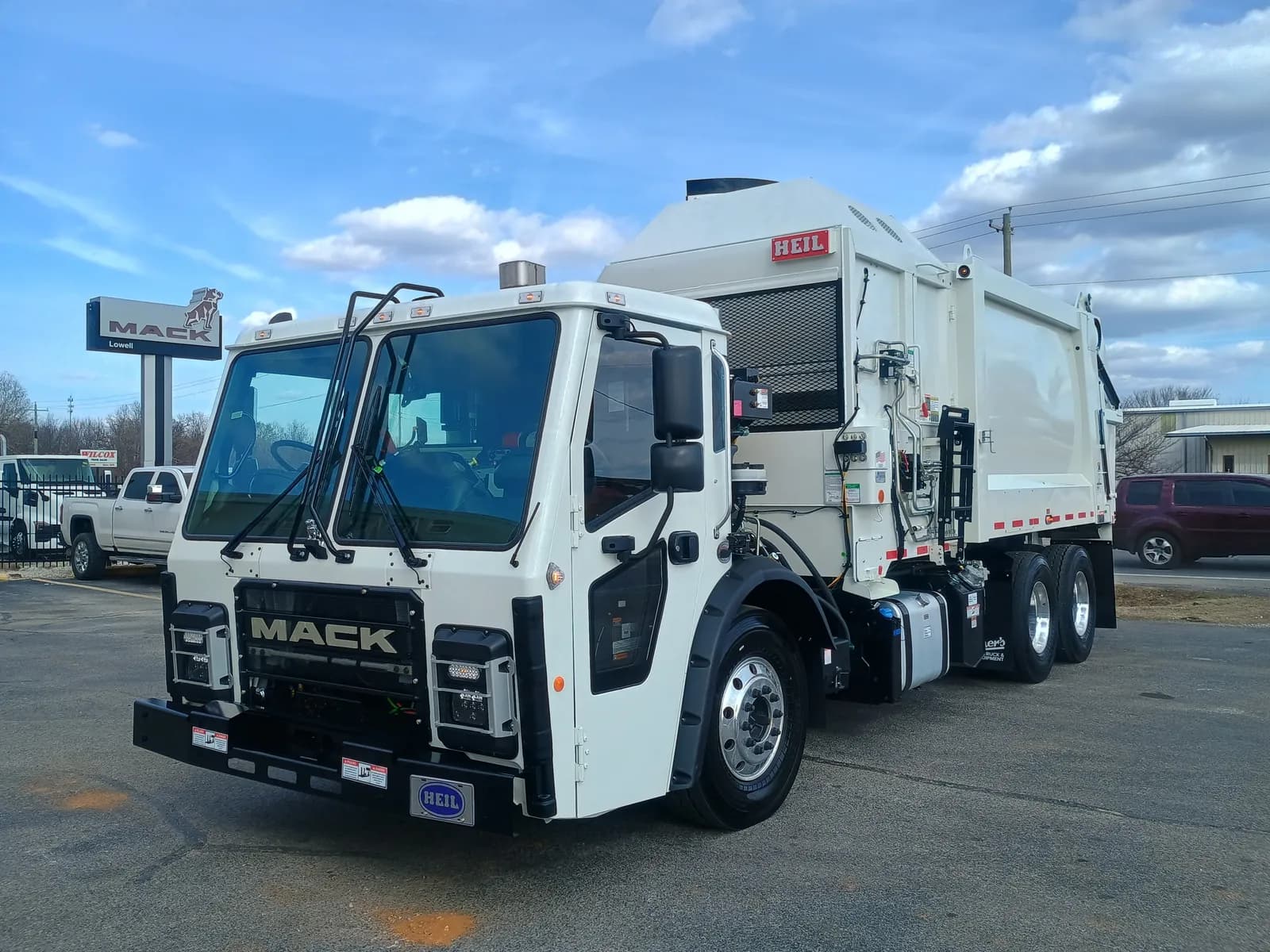 2026 Mack LR64