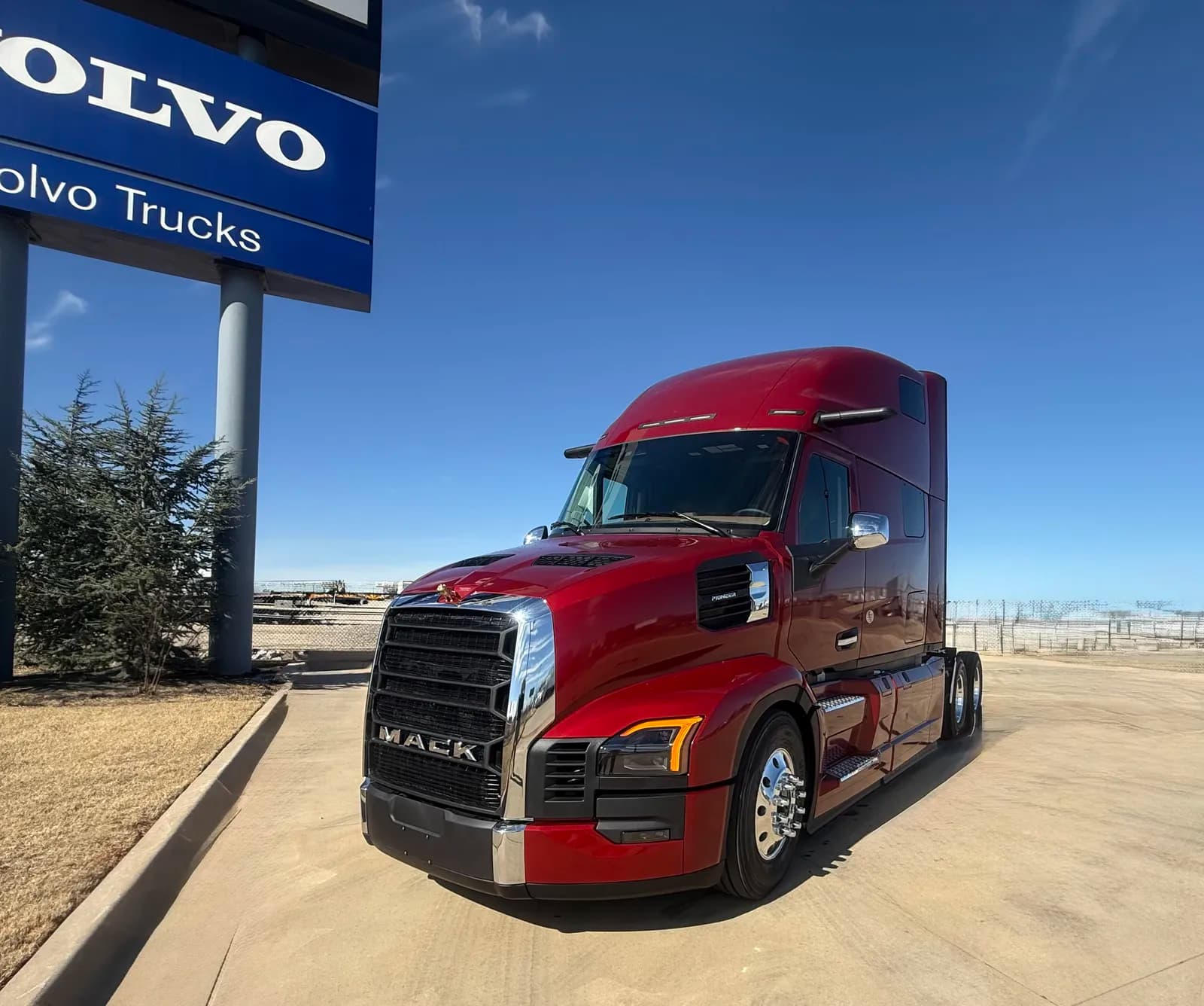2026 Mack PR64T76H - Sleeper