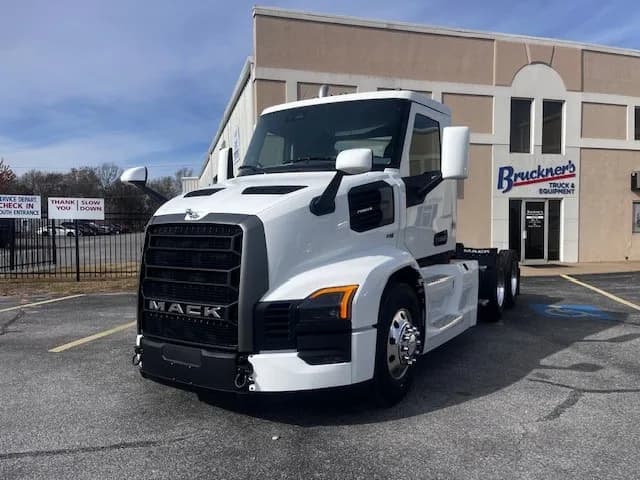 2026 Mack PR64T - Day Cab