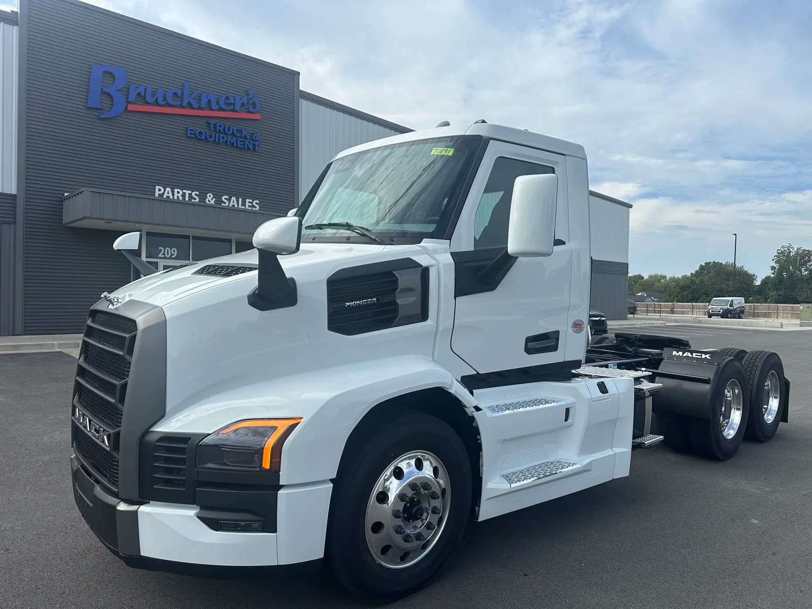 2026 Mack PR64T - Day Cab