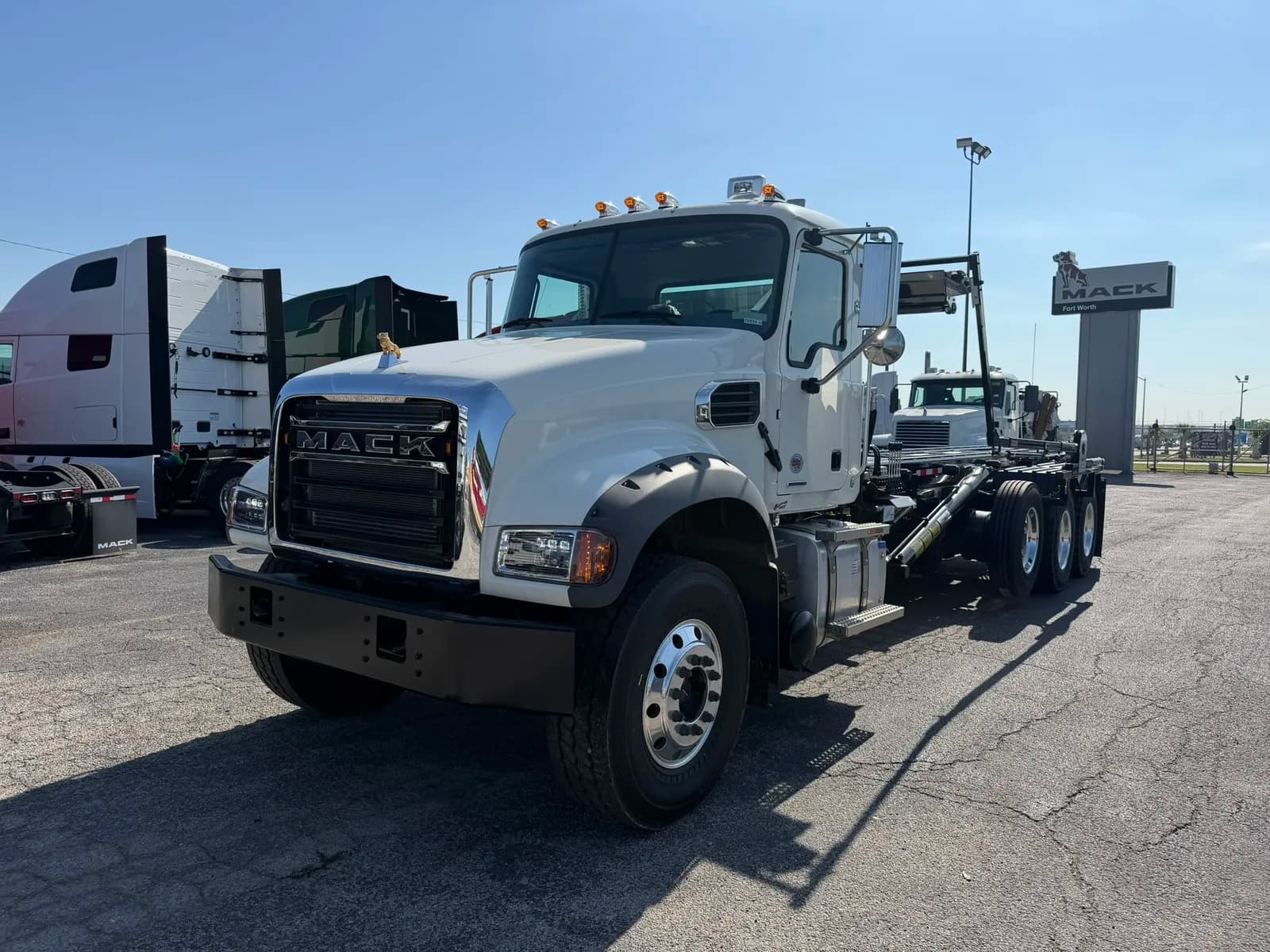 2026 Mack GR64F