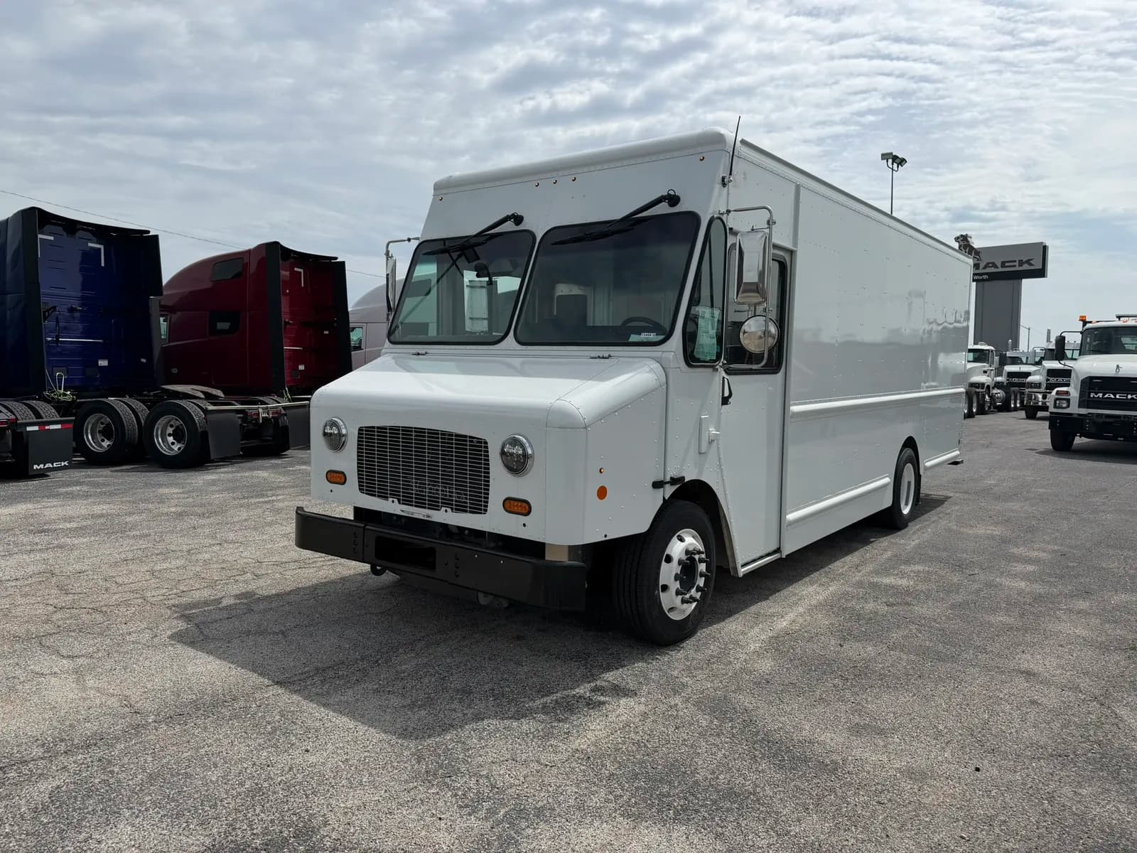 2025 Harbinger S534 - Vans