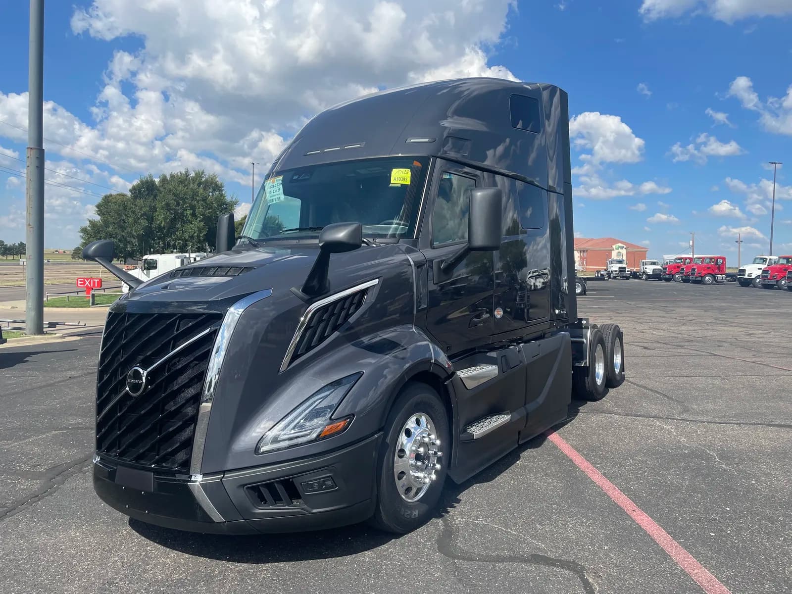 2026 Volvo VNL64T660 - Sleeper