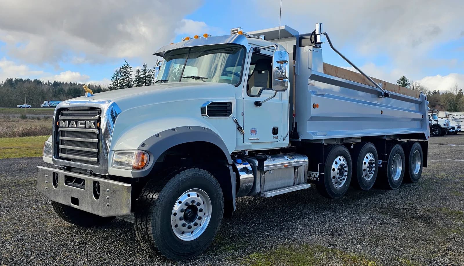 2025 Mack GR104F - Dump