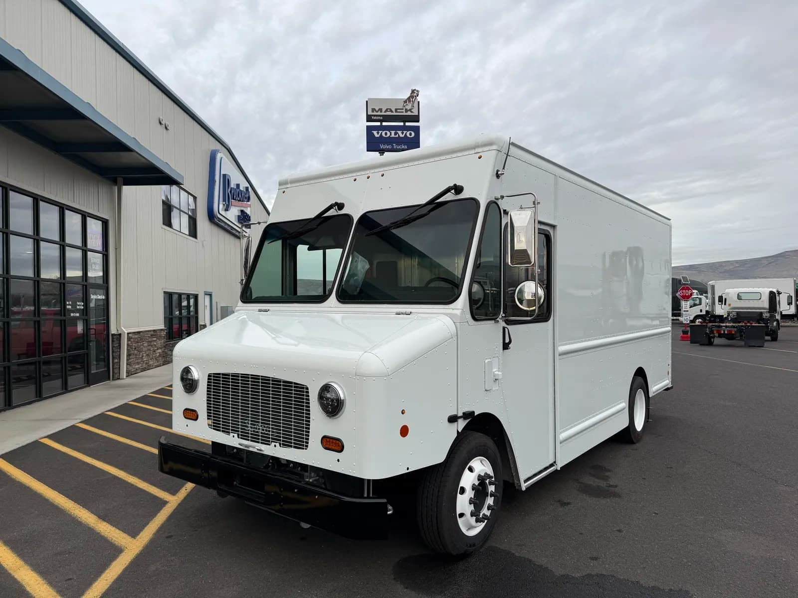 2025 Harbinger S525 - Vans