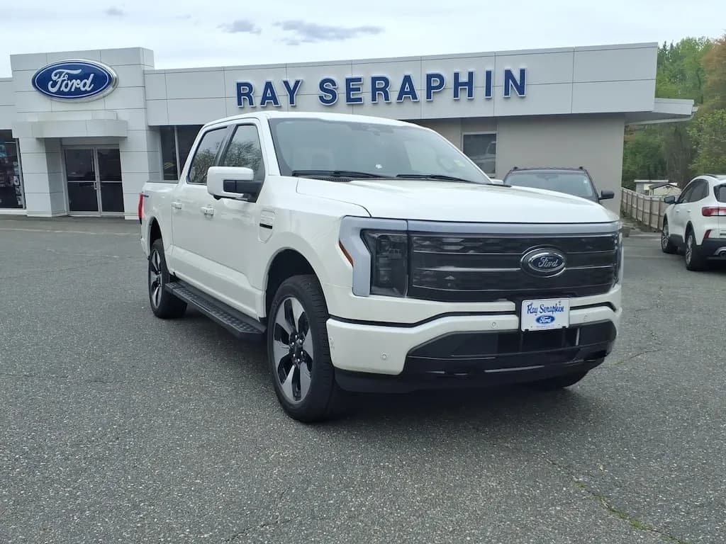 2023 Ford F-150 Lightning - Pickup