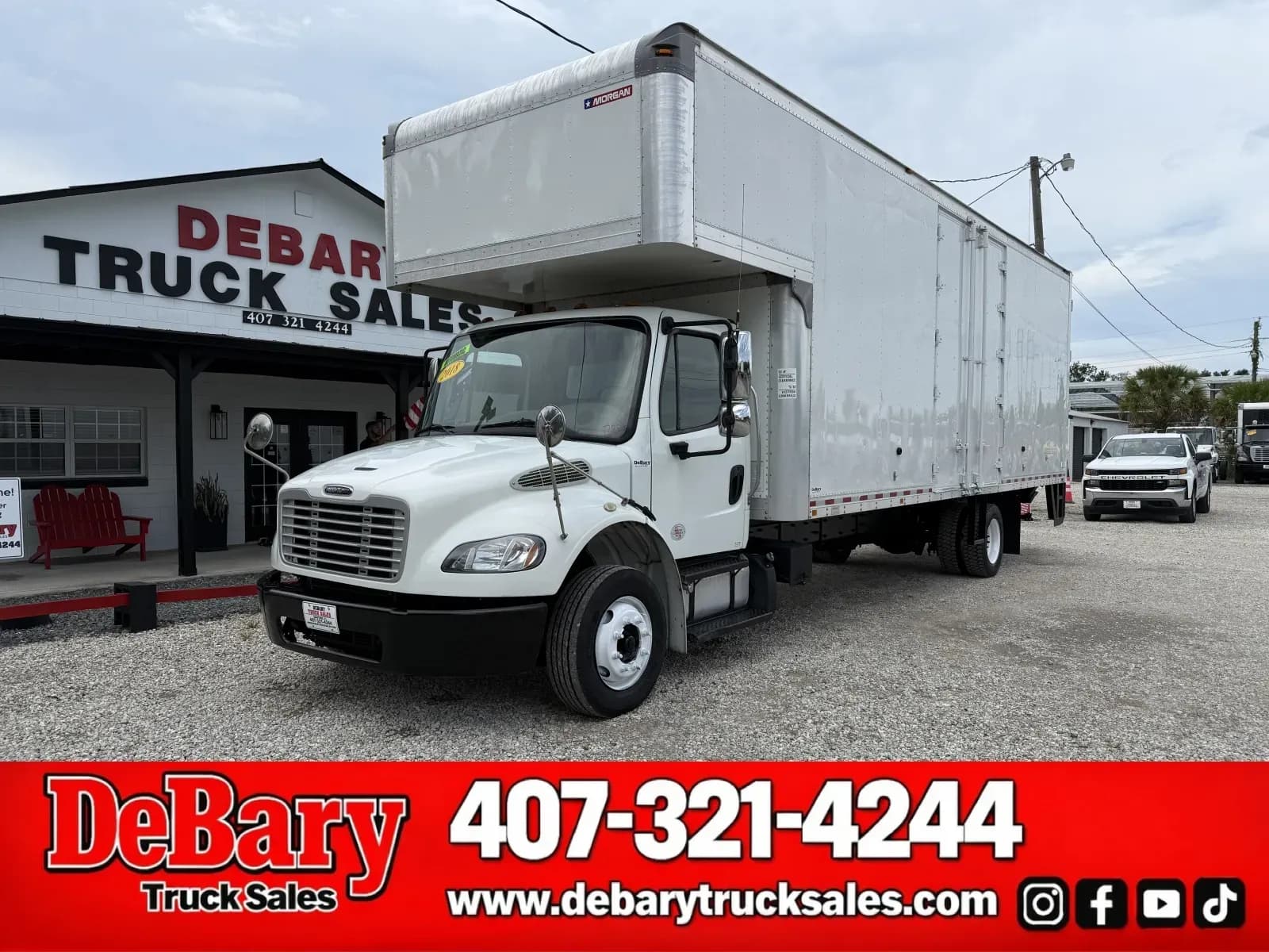 2018 Freightliner M2 106 - Box