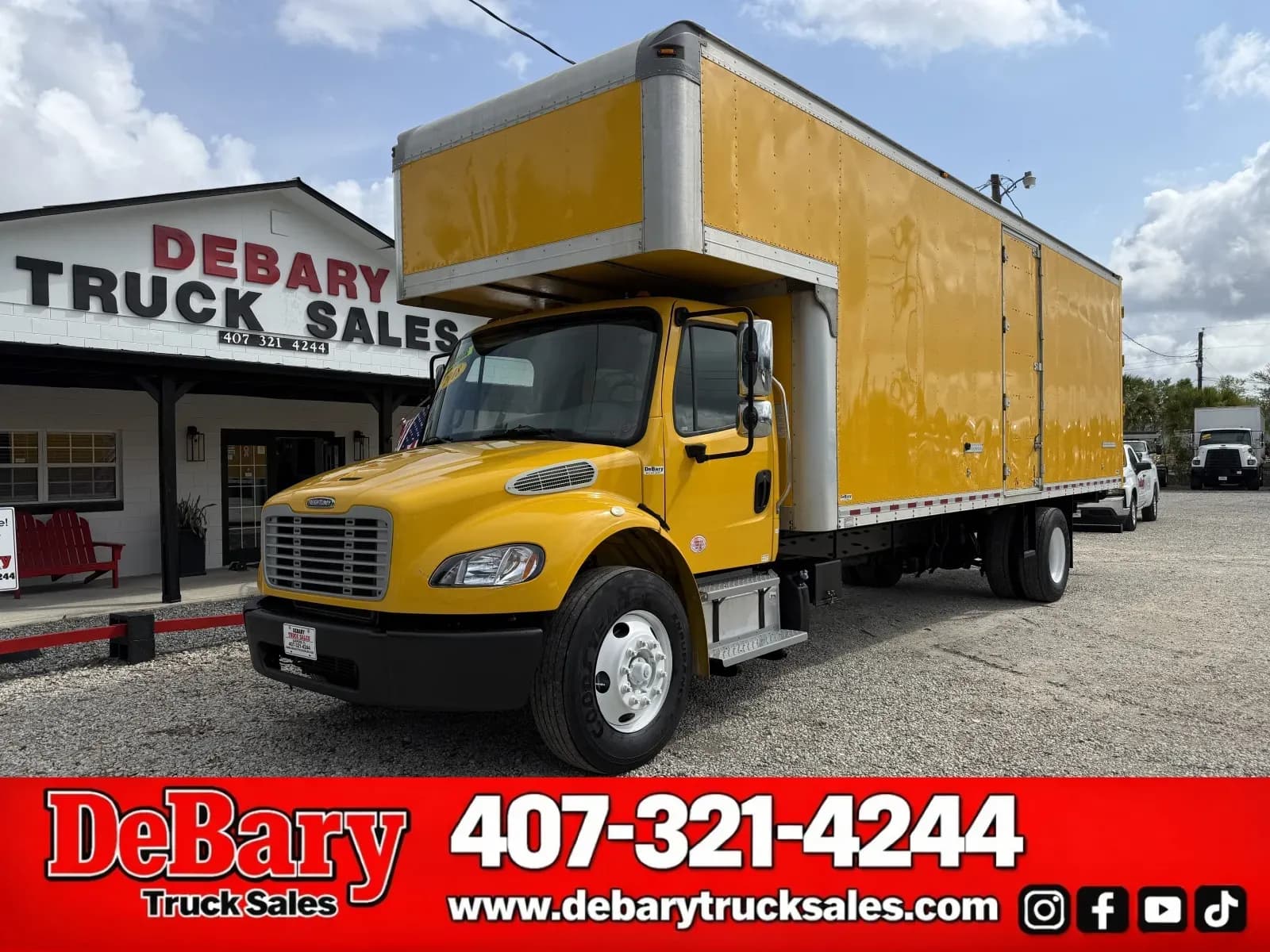 2018 Freightliner M2 106 - Box