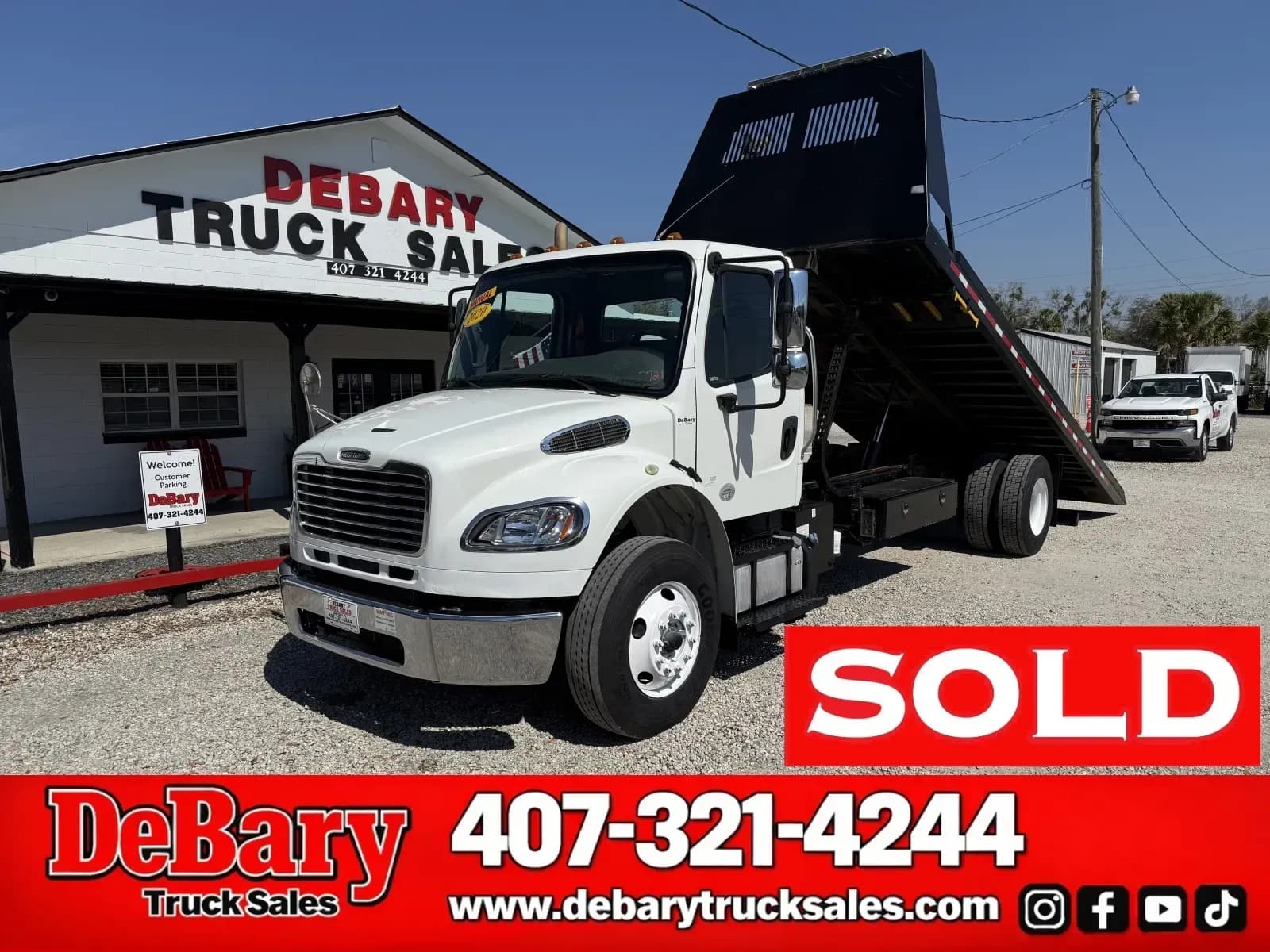 2020 Freightliner M2 106 - Tow