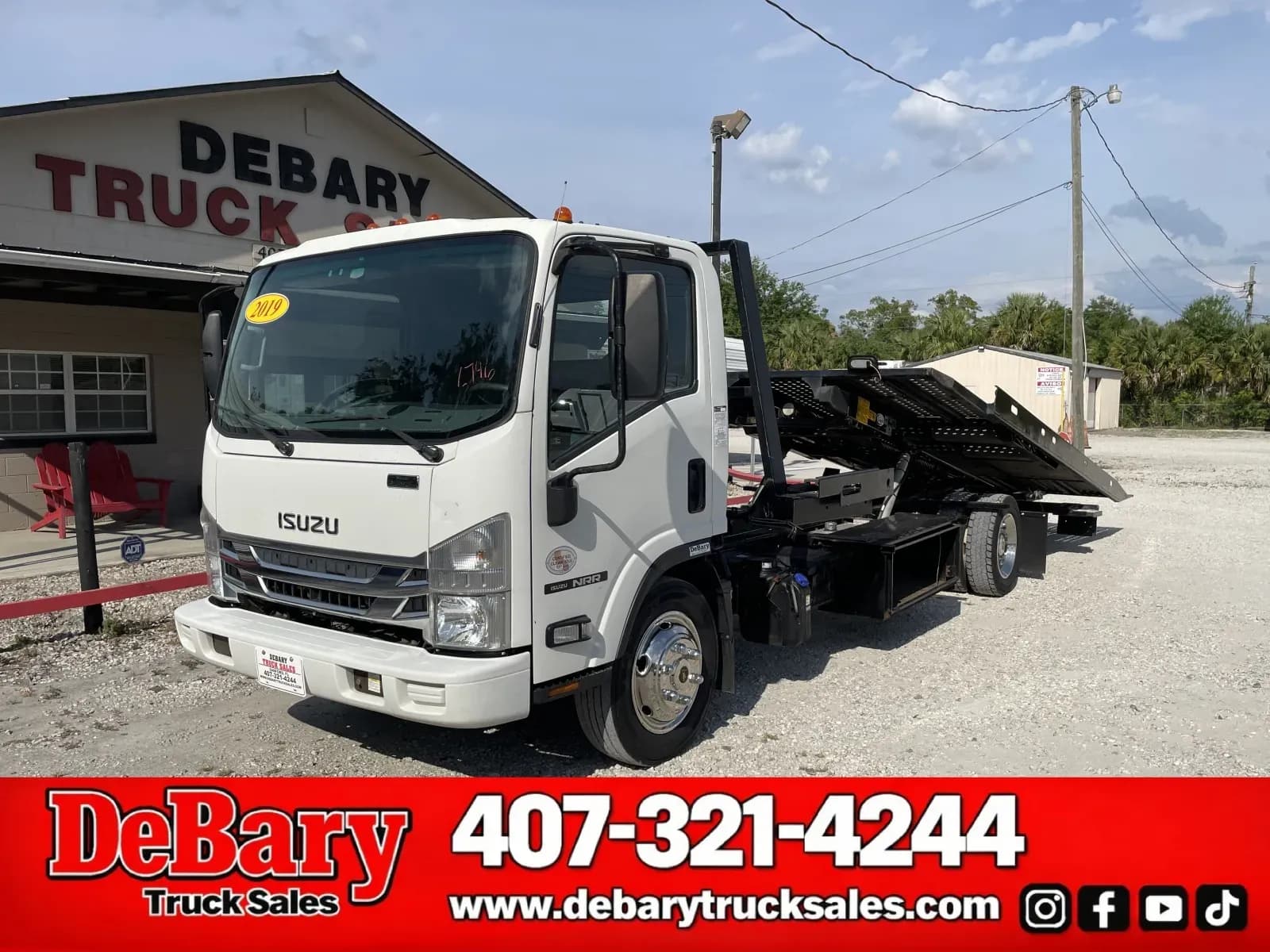 2019 Isuzu NRR - Tow