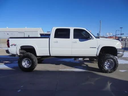 2005 Chevrolet Silverado 2500HD LT Cloth interior Near perfect