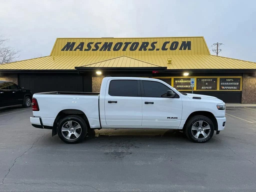 2025 Ram 1500 Crew Cab - Pickup