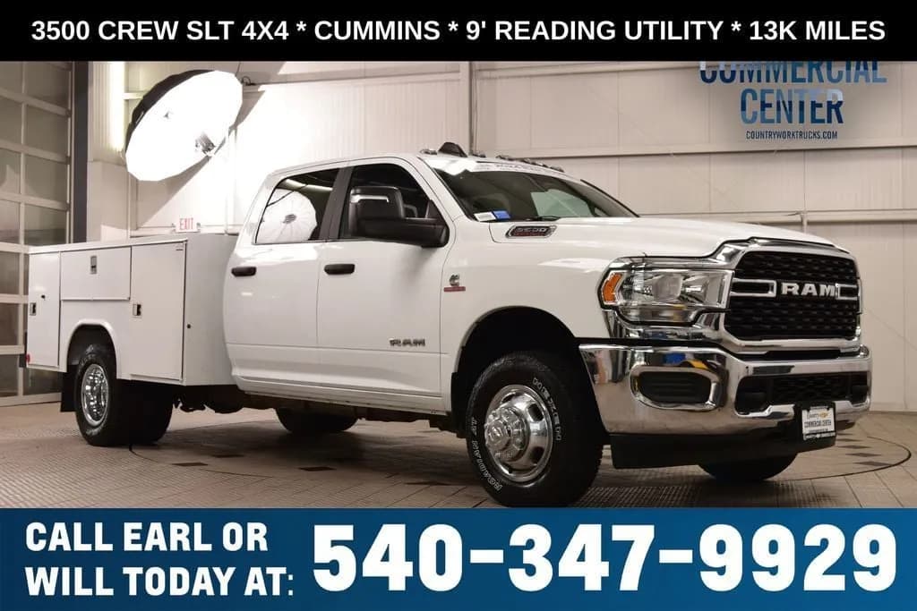 2024 Ram 3500 Chassis Cab 3500 CREW SLT - Chassis