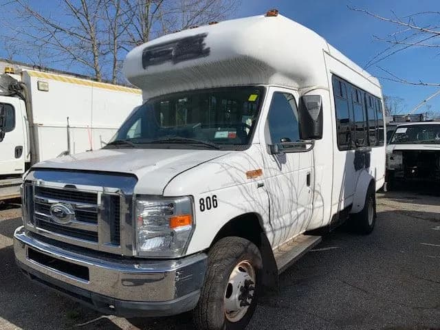 2012 Ford E350 SD - Passenger Bus / Shuttle Bus / SUV