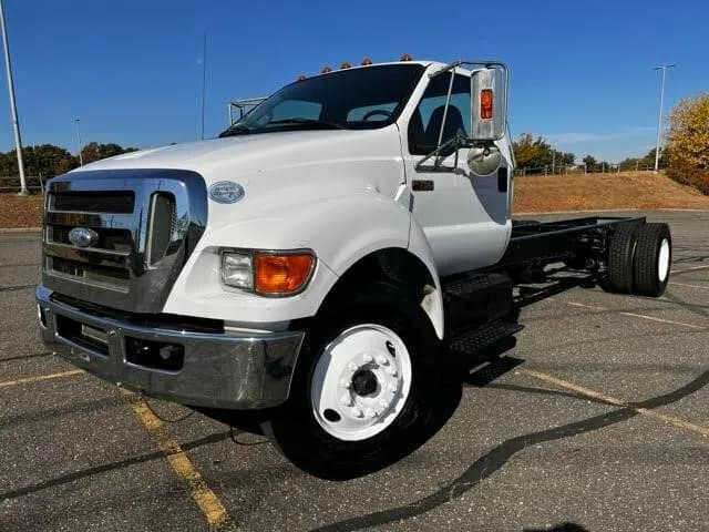 2008 Ford F750 CAB N - Chassis