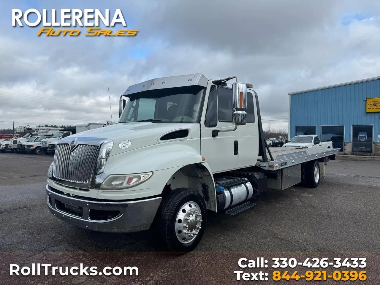 2015 International 4300 Tiltbed Truck
