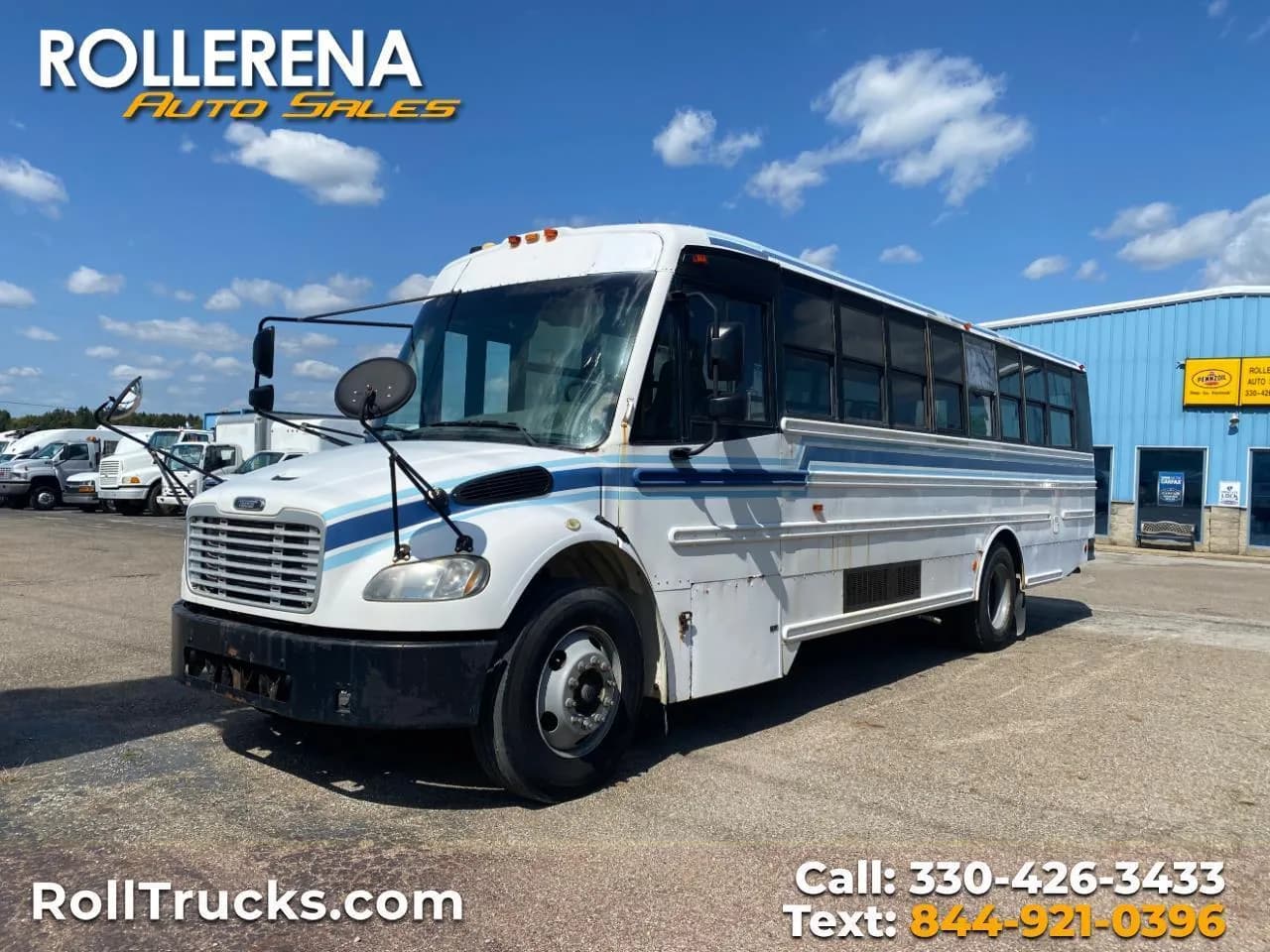 2008 Freightliner B2 Bus - Passenger Bus / Shuttle Bus / SUV
