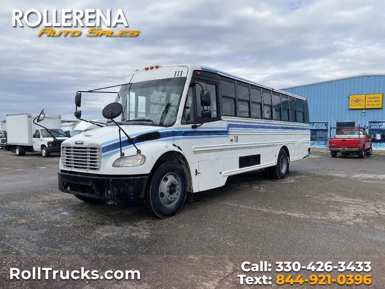 2008 Freightliner B2 Bus - Passenger Bus / Shuttle Bus / SUV